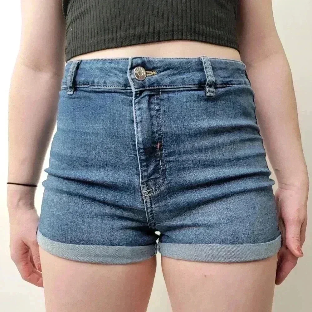 H&M Divided High Rise Denim Mom Shorts - 10 - Picture 3 of 6